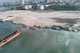 Indefinite suspension for the land reclamation projects in Manila Bay was ordered by the Philippine president. (Photo: Interaksyon)