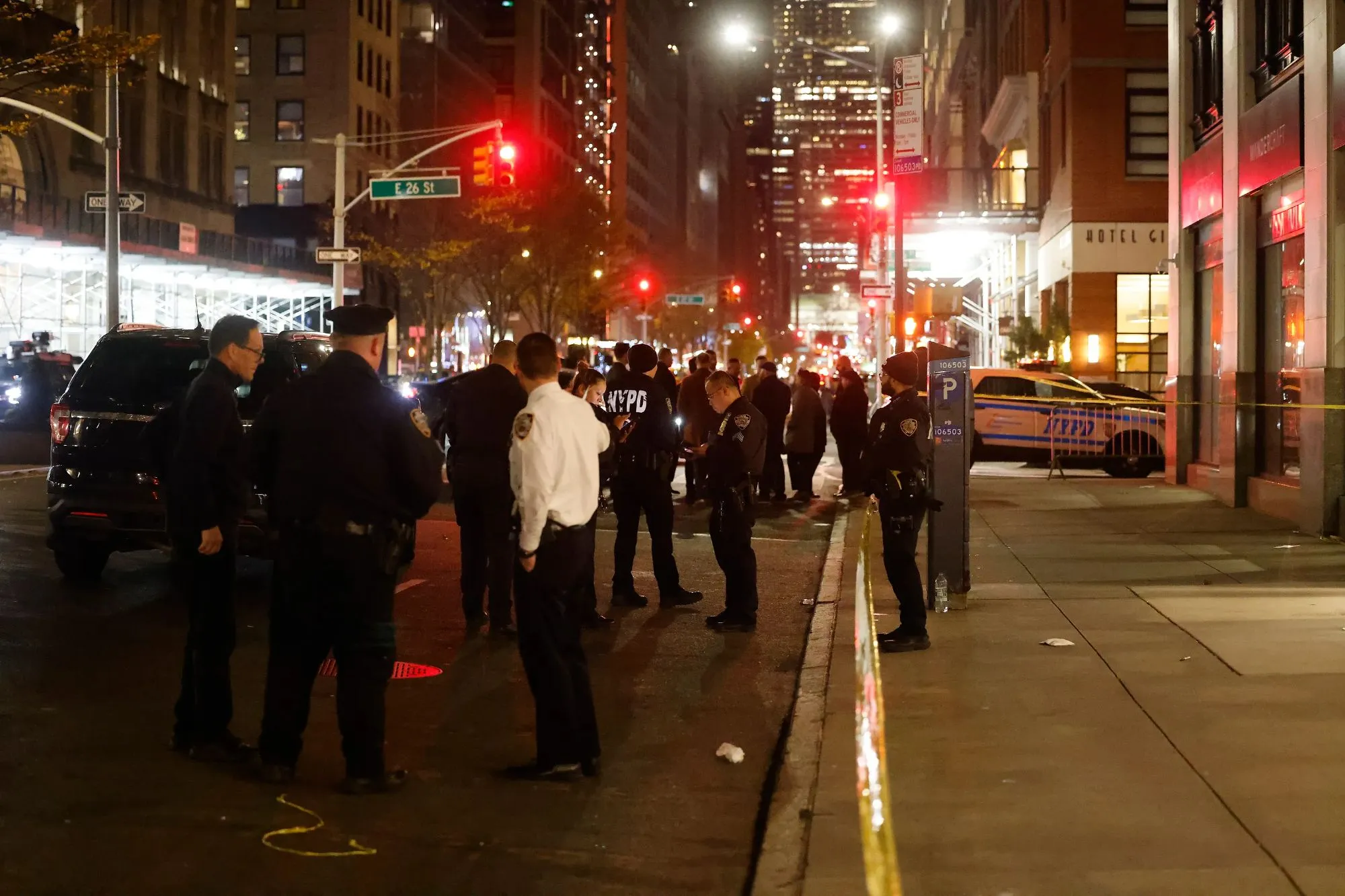 18-year-old stabbed to death in Midtown Manhattan